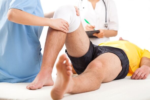 Az arthrosisban szenvedő betegek kezelési rendjét az orvos diagnosztikai vizsgálat után választja ki